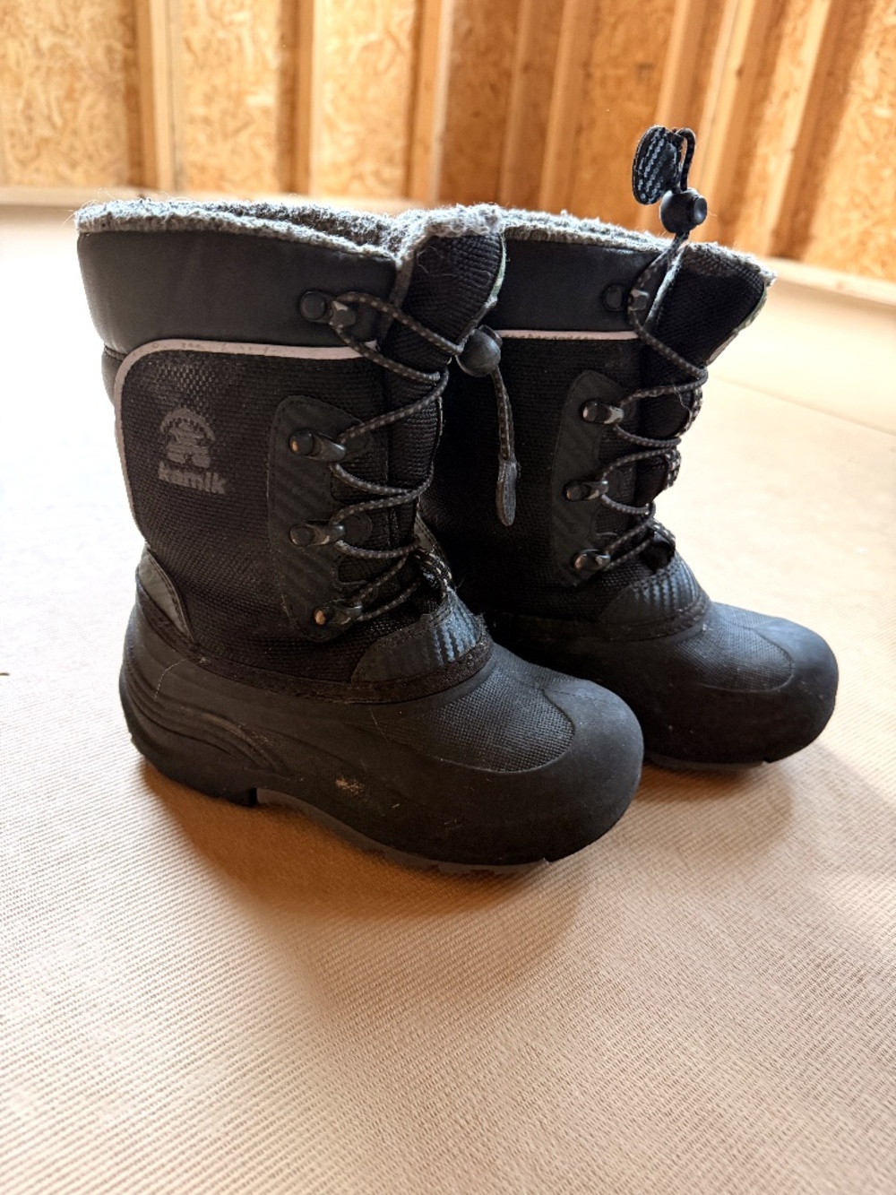 Kamik Kids Winter Snow Boots – Toddler Size 13 – Black